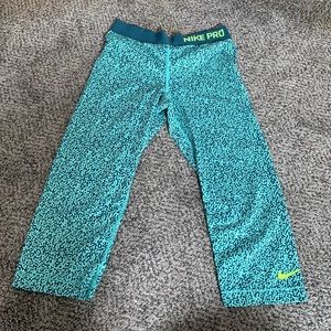 Nike Pro Capri Leggings
